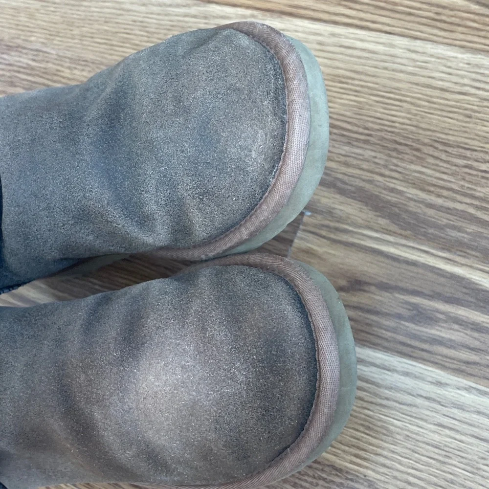 UGG Brown Boots Sz 7 with Buttons for Shearling Knit Cuffs (Cuffs Missing)